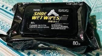 Natural Sneaker & Shoe Cleaner Wipes - 1 Packs of 80 - REYNIXX